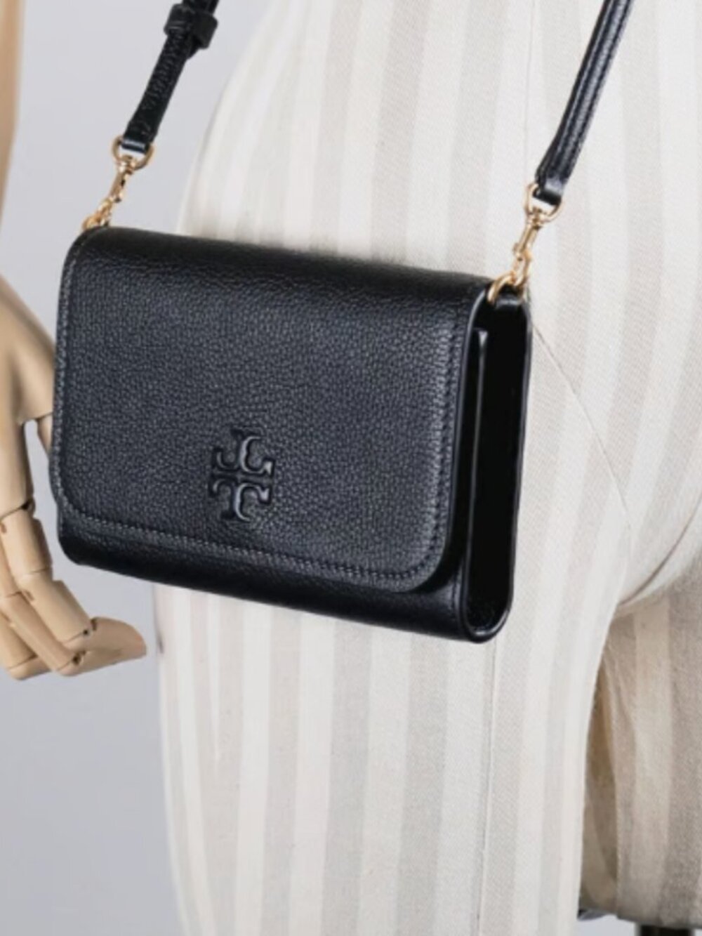 Tory Burch Thea Black Crossbody Bag Wallet Clutch Purse with Card Case 146467